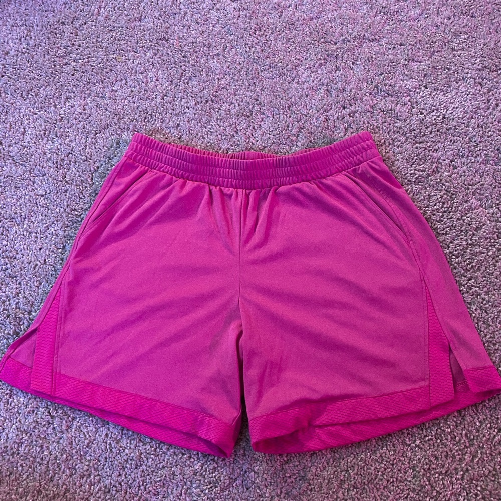 Pink walmart shorts with pockets, ripped tag, saying maybe a small